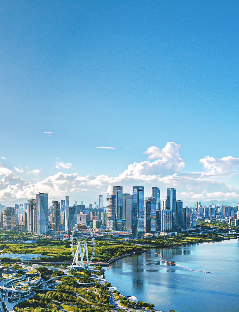 0719 宝安滨海文化公园内的“湾区之光”摩天轮。深圳晚报记者 宁杰文 摄.png